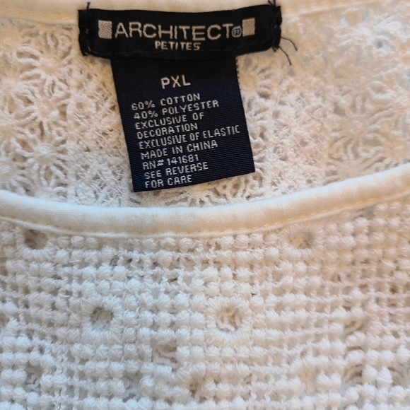 (1073) Architect Petite Woman's Sleeveless Blouse, Size: XLP Color: White - Picture 12 of 12